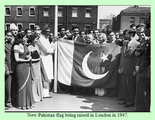Pakistan in Foreign Lands - New Pakistan flag being raised in London in 1947 - Pakistan Abroad
