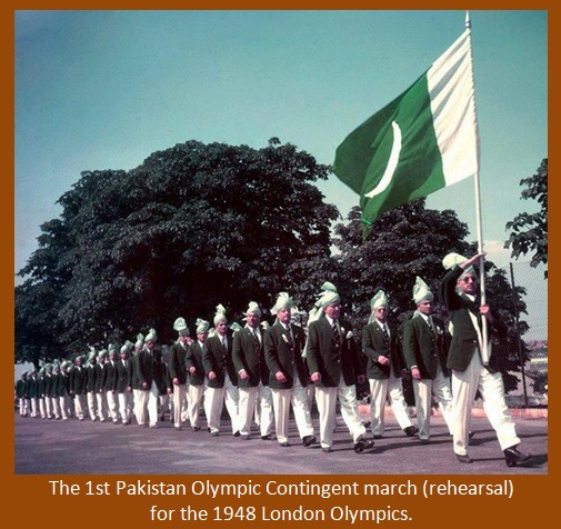 Pics of Pakistani Flag - The 1st Pakistan Olympic Contingent march (rehearsal) for the 1948 London Olympics - Pakistan's Flag