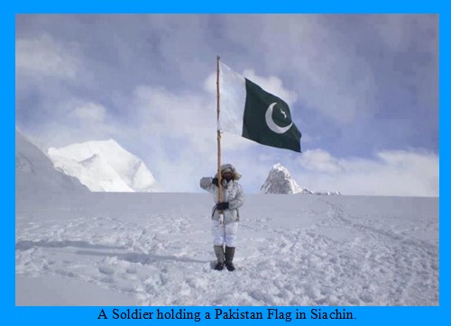 Pakistani Flag Pictures - A Soldier holding a Pakistan Flag in snow-covered Siachin area - Pakistan Flag Images Pakistan Flag Images - A Soldier holding a Pakistan Flag in snow-covered Siachin area - Pakistani Flag Pictures