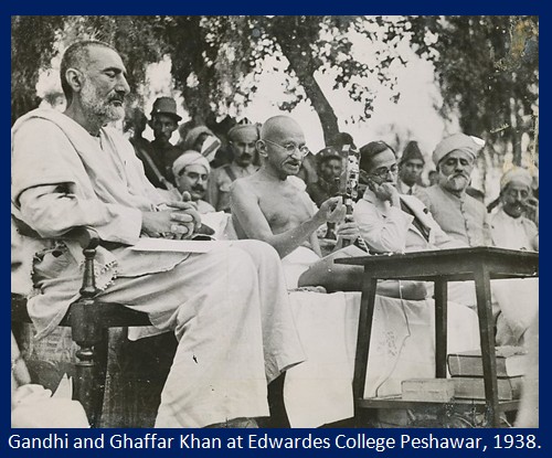 Ghaffar Khan with Gandhi at Edwardes College Peshawar, 1938: Old & Rare Pictures of Pakistan's Politicians