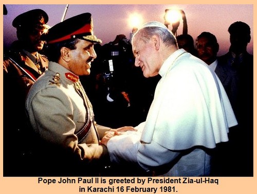 Pope John Paul II greeted by President Zia-ul-Haq in Karachi,16 February 1981; Old & Rare Pictures of Pakistan's Politicians