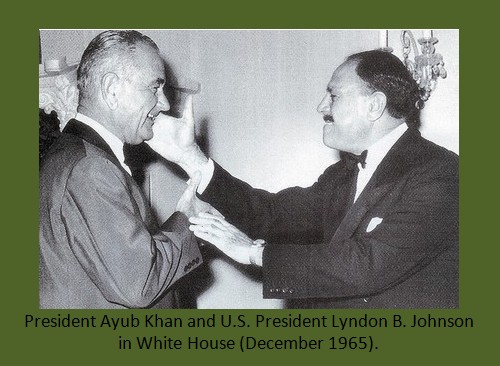 President Ayub Khan's friendly slap to US President Lyndon B. Johnson, December 1965 : Old & Rare Pictures of Pakistan's Politicians