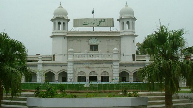 Faisalabad Photos - Jinnah Hall, Faisalabad - Images of Faisalabad Pictures of Faisalabad : Jinnah Hall, Faisalabad - Images and Photos of Faisalabad