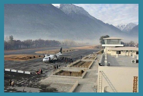 Gilgit Pics - Image of a PIA plane parked at Gilgit Airport - Photos of Gilgit-Baltistan