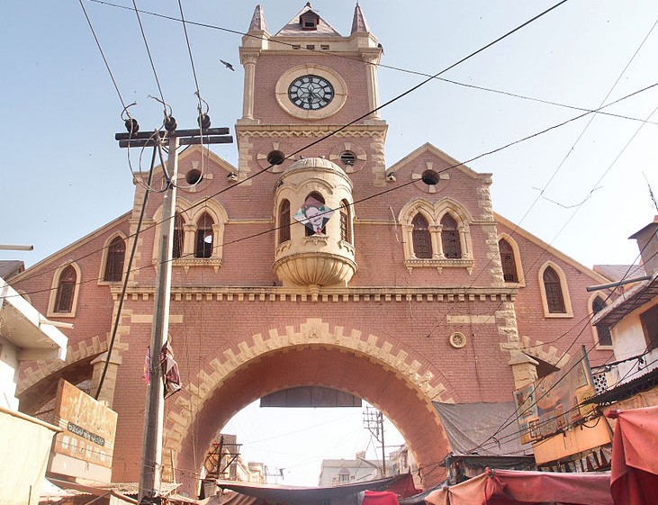 Hyderabad Pictures: "Ghanta Ghar" (Clock Tower) at Navalrai Market, Hyderabad - Photos of Hyderabad Pakistan