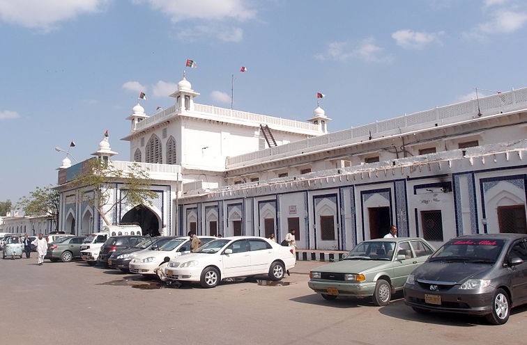 Hyderabad Pictures: Hyderabad Railway Station - Photos of Hyderabad - Pics Hyderabad Sindh