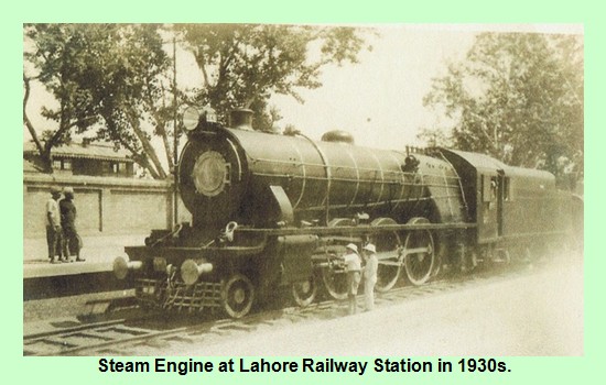 Lahore Old Pictures: Steam Engine at ‎Lahore‬ Railway Station in 1930s - Lahore Photos - Old images, Photos of Lahore