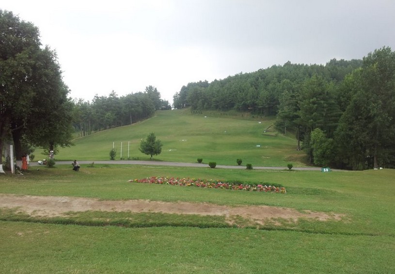 Murree Photos - Picturesque scene of Chinar Golf Club, Bhurban Murree - Murree Pictures Murree Pics: Picturesque scene of Chinar Golf Club, Bhurban Murree - Photos of Murree