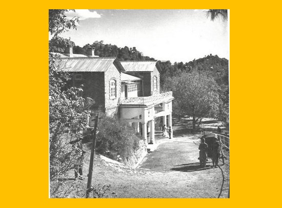 Murree Photos, Murree Pics - Old image of a Hotel in Murree, 1940s-50s - Photos of Murree