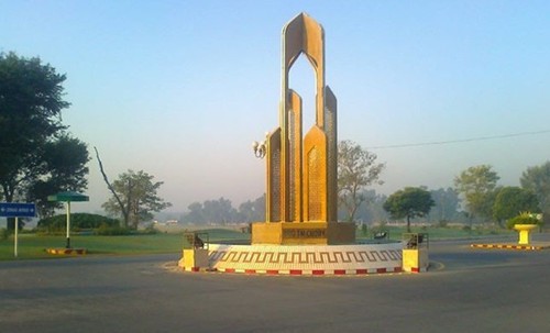 Gujranwala Pictures: "TM Chowk" (Brig Tariq Mahmood Chowk), Gujranwala Cantt - Photos of Gujranwala