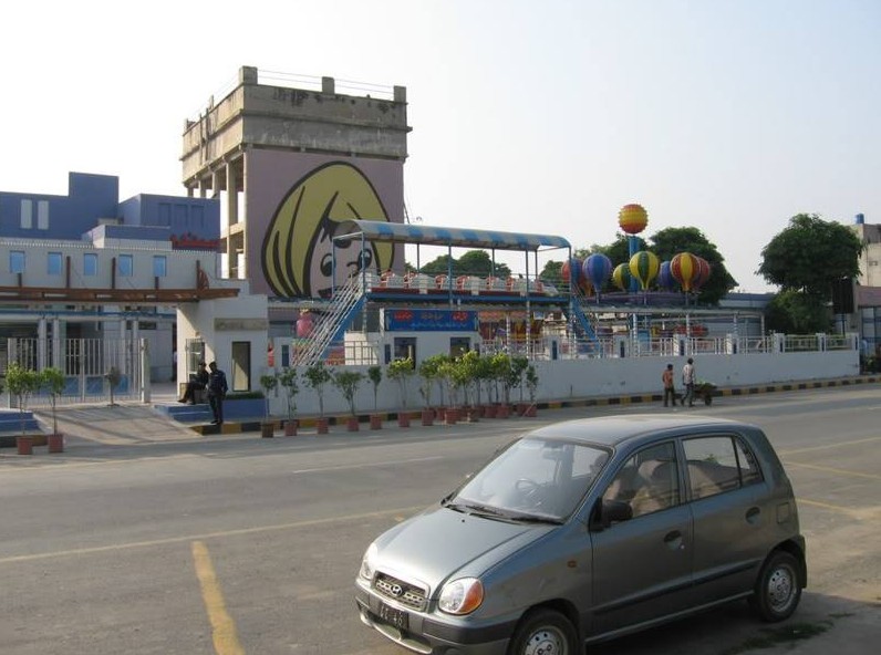 Sialkot Pictures: Sindbad at Sialkot Cantonment - Photos of Sialkot