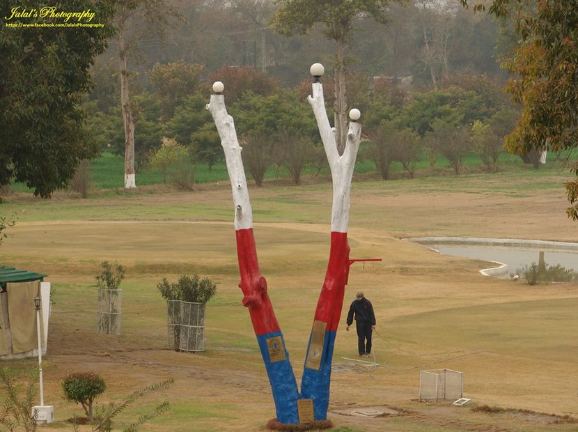 Okara Photos - Colourful Light Tree at Okara Golf Club - Okara Pictures Okara Pics: Colourful Light Tree at Okara Golf Club - Images, Photos of Okara