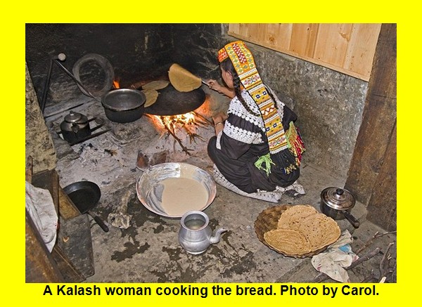 Kalash Photos, Images; A Kalash woman cooking the bread - Kalash Valleys Pictures, Chitral Kalasha Pics, Images: A Kalash woman cooking bread - Photos and Pictures of Kalash Valleys of Chitral