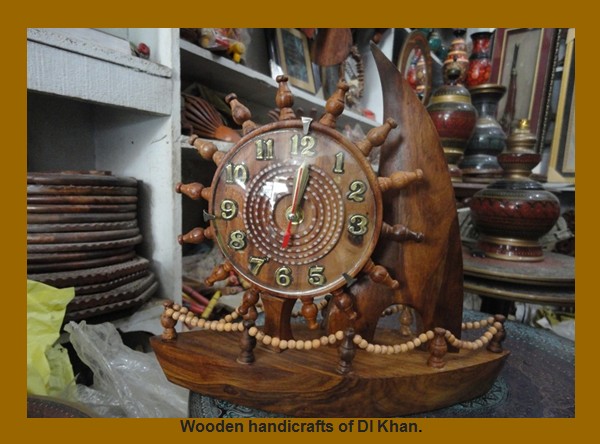 Dera Ismail Khan Photos - Wooden handicrafts of DI Khan - DI Khan Pics DI Khan Pictures: Wooden handicrafts of DI Khan - Images and Photos of Dera Ismail Khan