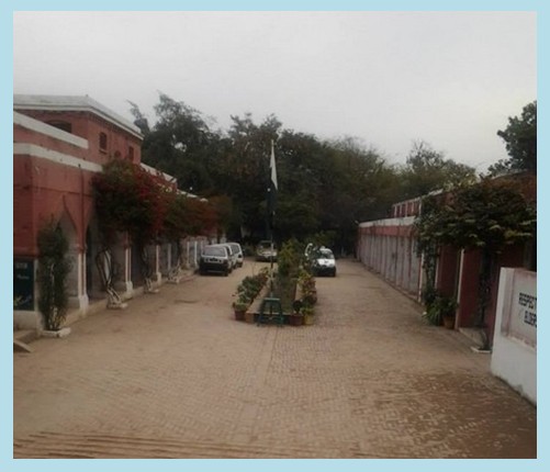 Hafizabad Pics : Main Building of Govt Secondary School No.1 Hafizabad - Images of Hafizabad