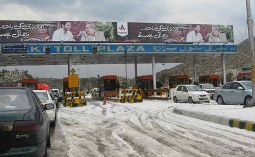 Jhelum Pictures - Taraki Toll Plaza after hail storm - Images, Photos of Jhelum