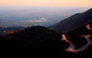 Faisal Mosque: A beautiful night view of Faisal Mosque Islamabad. Picture of Faisal masjid