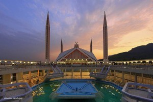 Faisal Mosque, Islamabad; Beautiful view of Faisal Masjid at night, Picture of Faisal Mosque