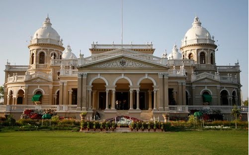 Gulzar Mahal, Bahawalpur - Photos of Bahawalpur Photos of Bahawalpur: Photo of Gulzar Mahal, Bahawalpur - Pictures of Bahawalpur