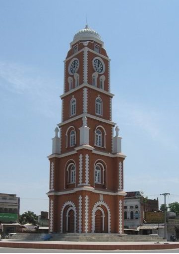 Photos of Sialkot- Sialkot Clock Tower,Saddar bazar Sialkot Pics, images of Sialkot- Sialkot Clock Tower, Saddar Bazaar, Sialkot - Photos of Sialkot