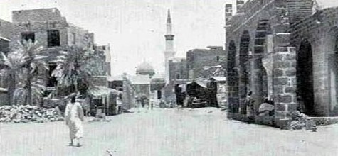 Rare Photos of Madina; An old Black & White photo of Masjid an Nabawi, Madina - Old Rare Pictures of Madina Rare Pictures of Madina: An old Black & White photo of Masjid an Nabawi, Madina, taken from a street near under demolished buildings - Old Rare Photos of Madina