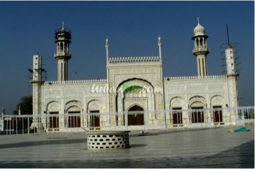 Sadiq Masjid (Mosque) Darbar Mahal, Bahawalpur - Photos of Bahawalpur Photos of Bahawalpur: Photo of Sadiq Masjid (Mosque) Darbar Mahal, Bahawalpur - Pics of Bahawalpur