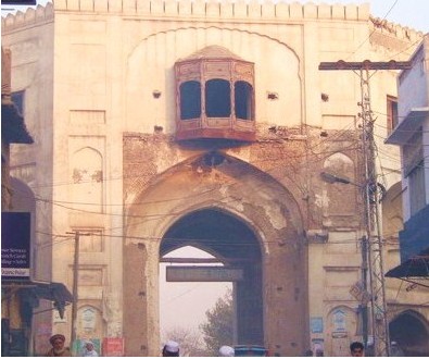 Images & Pictures of Peshawar; Western Gateway of the Gorkhatri Caravan Serai, Peshawar - Photos of Peshawar